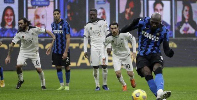 问鼎娱乐官网入口- 国际米兰豪取五连胜 卢卡库状态火热领跑射手榜  