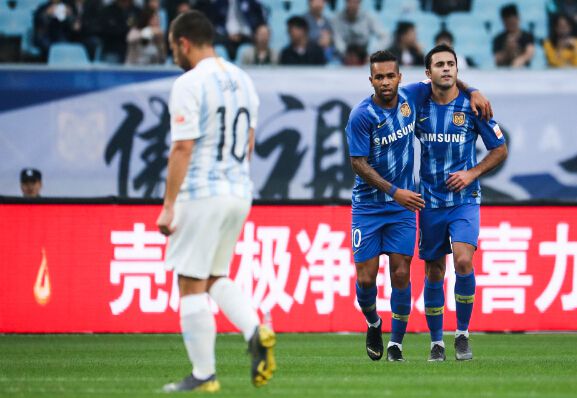 问鼎娱乐app- 昂热老将替补登场破门，刷新队史最年长进球纪录  