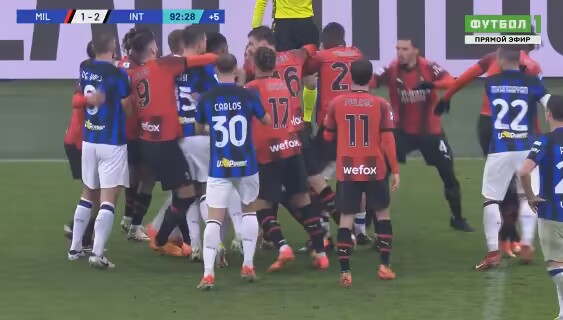 问鼎娱乐app- 圣埃蒂安德比战火药味浓，裁判出示十张黄牌  